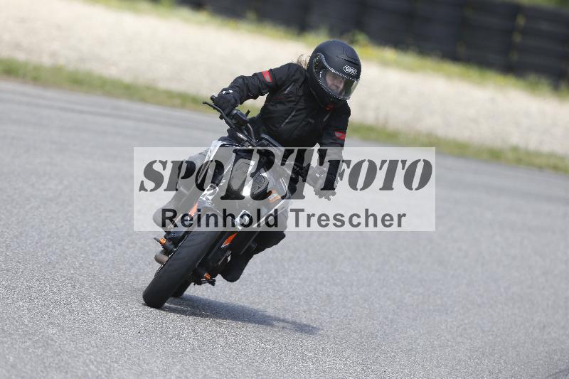 Archiv-2025/09 22.04.2025 Cornu Master School ADR/gruen-vert/25